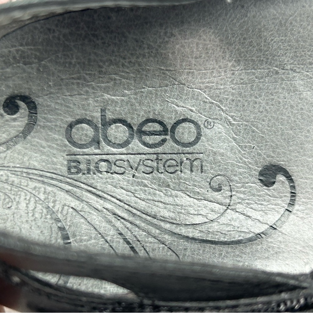 Abeo Black Leather Mary Jane Heels - Picture 6 of 7
